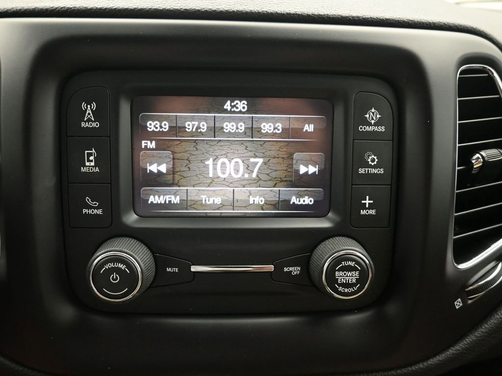 Used 2018 Jeep Compass Sport image 11