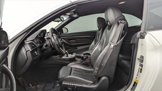 Used 2015 BMW M4 Convertible image 14