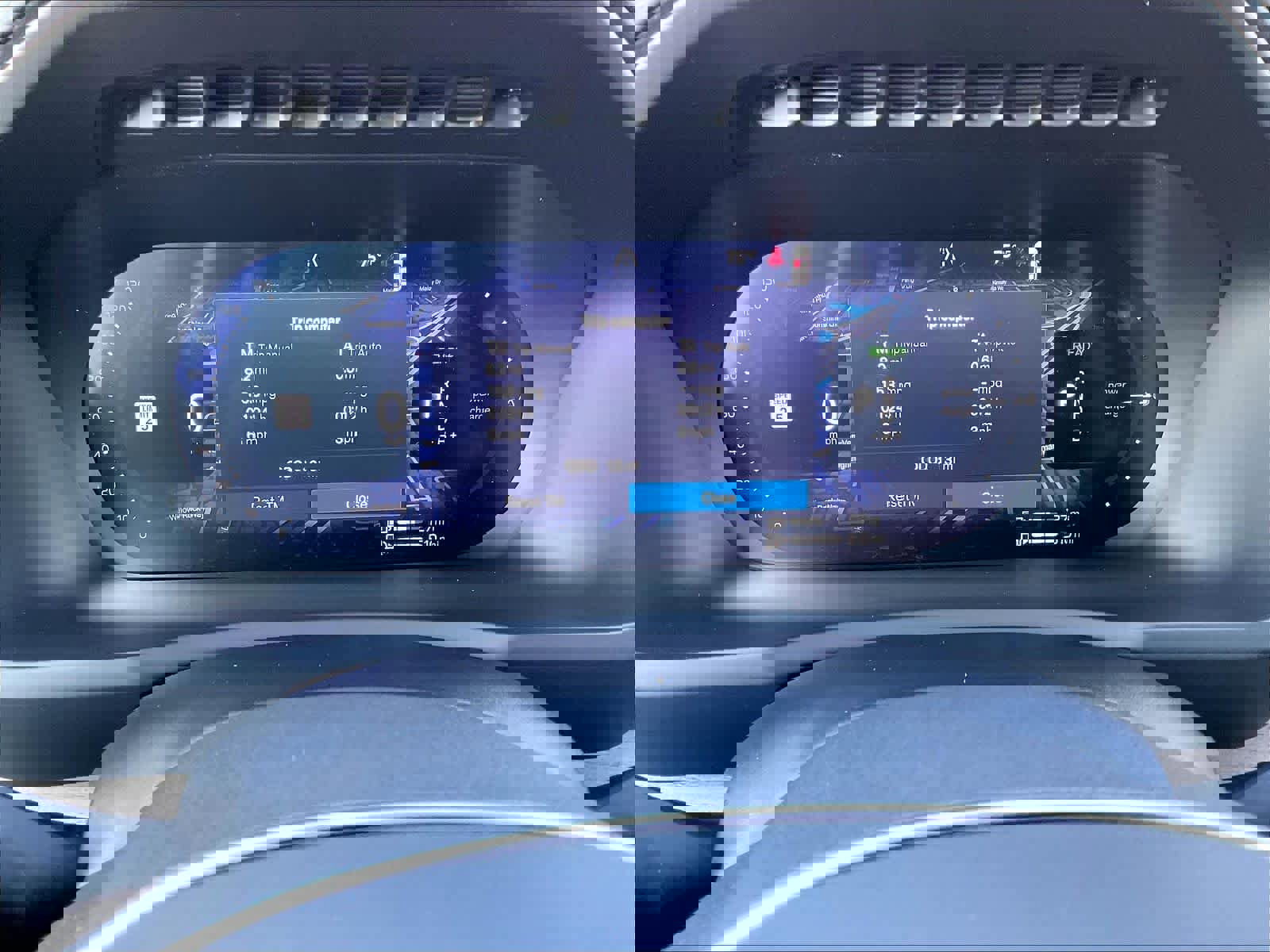 New 2026 Volvo XC90 T8 Plus w/ Protection Package Premier image 19