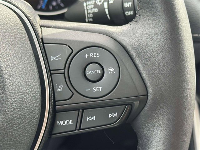 Used 2022 Toyota RAV4 XLE image 22