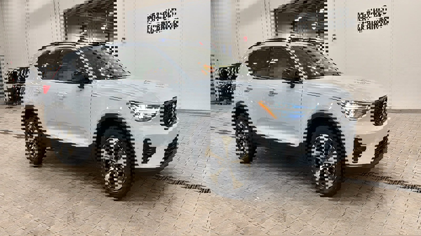 Used 2026 Volvo XC40 B5 Plus w/ Protection Package Premier image 3