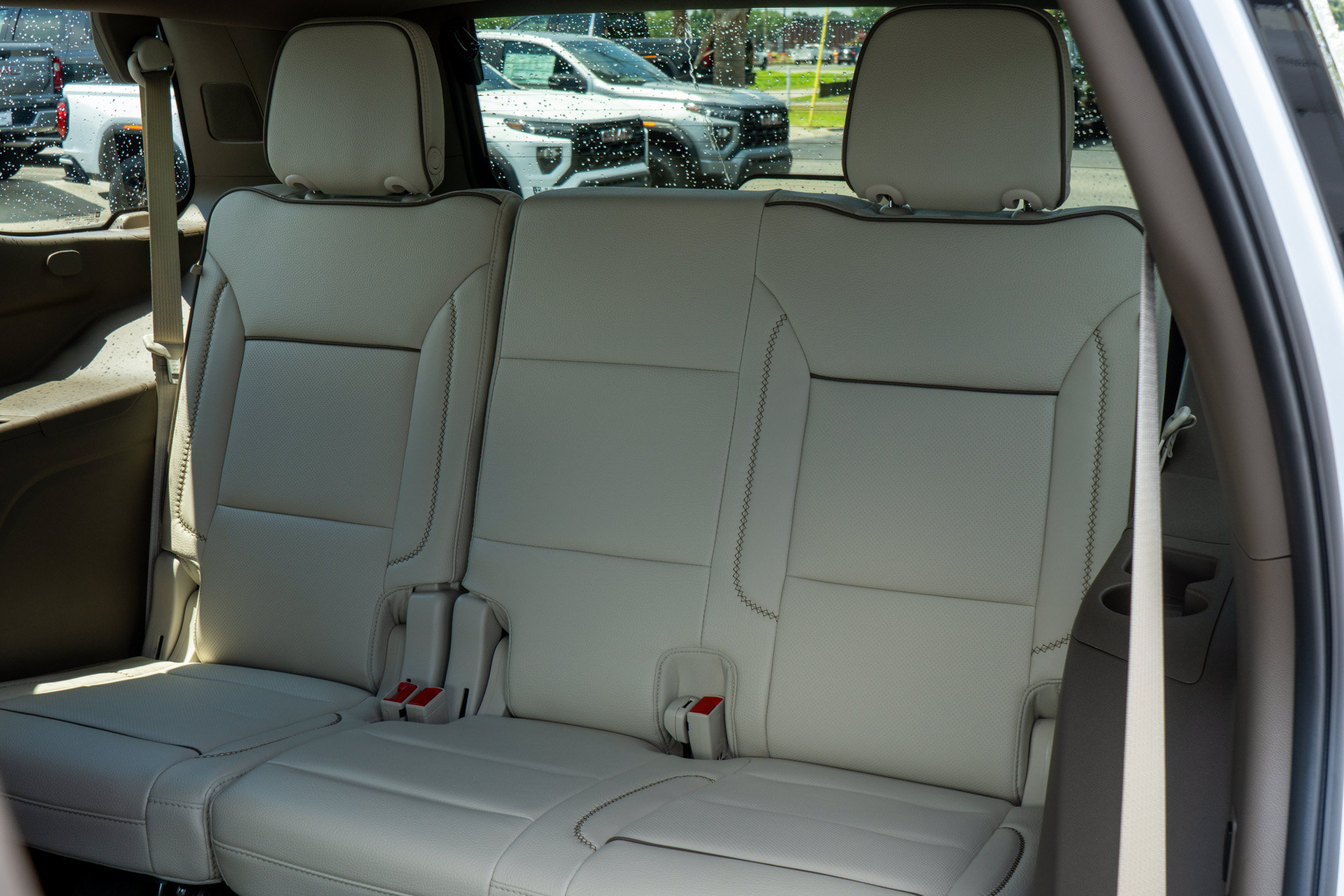 New 2026 GMC Yukon Denali w/ Denali Reserve Package AWD/4WD image 32