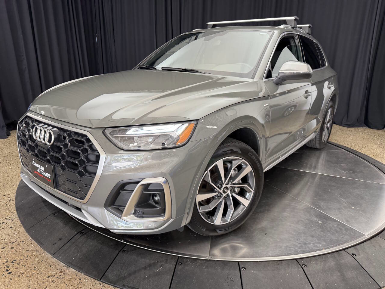 Used 2023 Audi Q5 2.0T Premium Plus w/ Premium Plus Package image 2