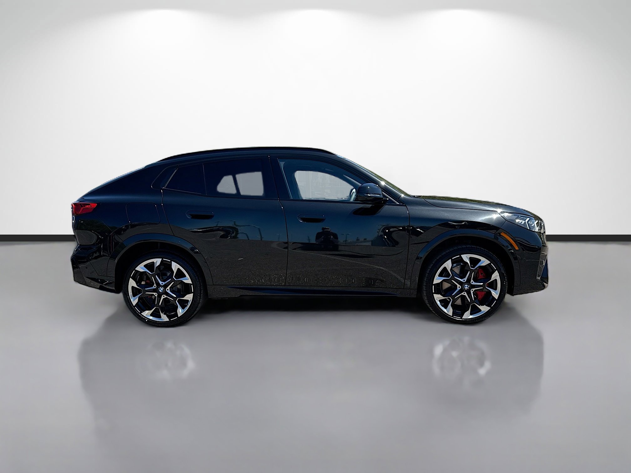 New 2026 BMW X2 xDrive28i w/ Technology Package image 2