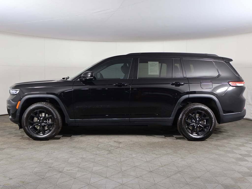 Used 2024 Jeep Grand Cherokee L Laredo image 17