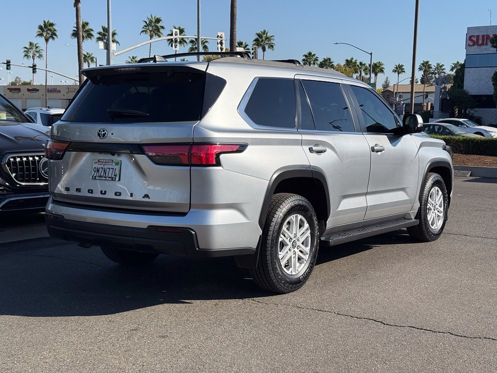 Used 2024 Toyota Sequoia SR5 w/ SR5 Premium Package AWD/4WD image 7