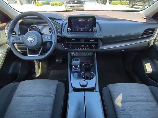 Used 2023 Nissan Rogue SV AWD/4WD image 16