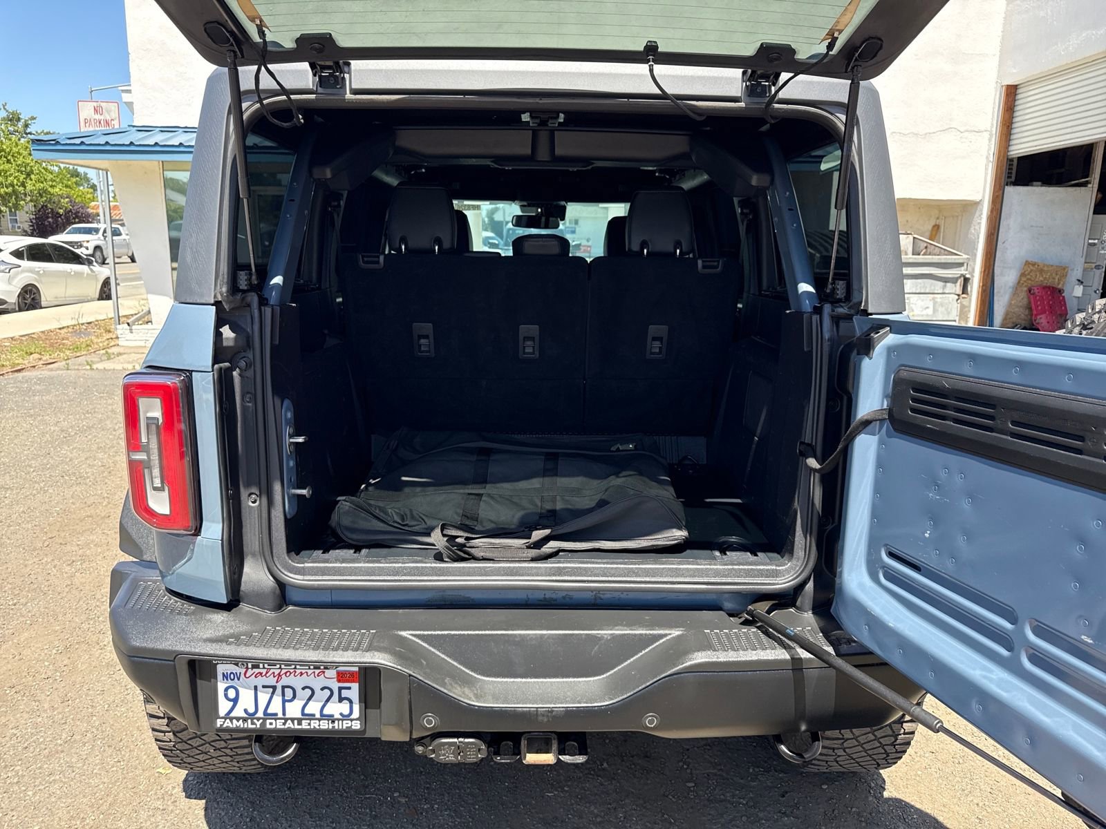 Certified 2023 Ford Bronco Badlands w/ Sasquatch Package AWD/4WD image 23