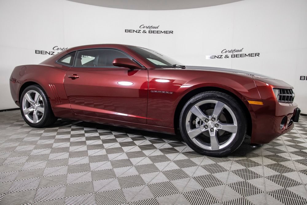 Used 2010 Chevrolet Camaro LT w/ RS Package RWD image 3