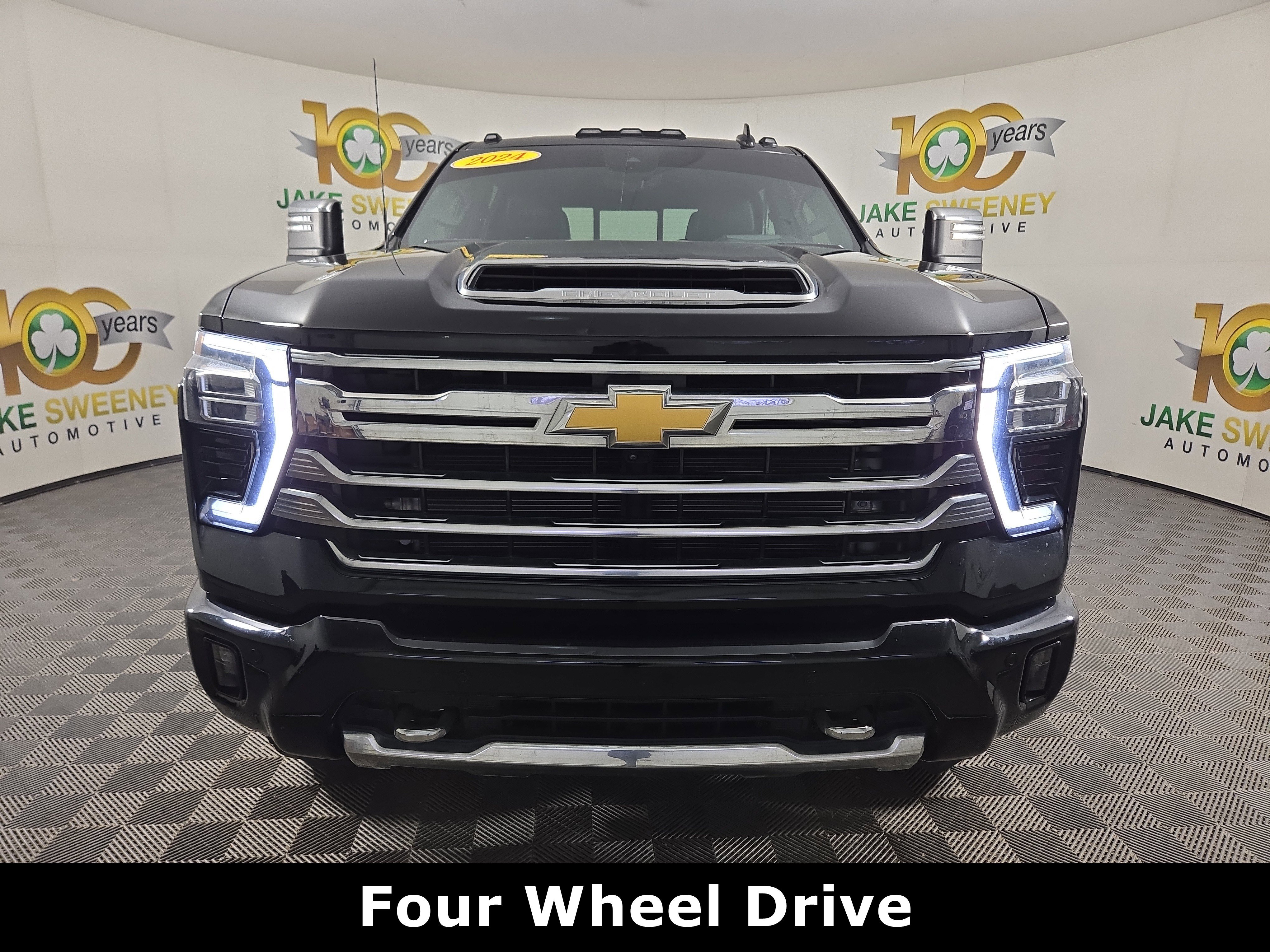 Certified 2024 Chevrolet Silverado 3500 High Country w/ High Country Premium Package image 2