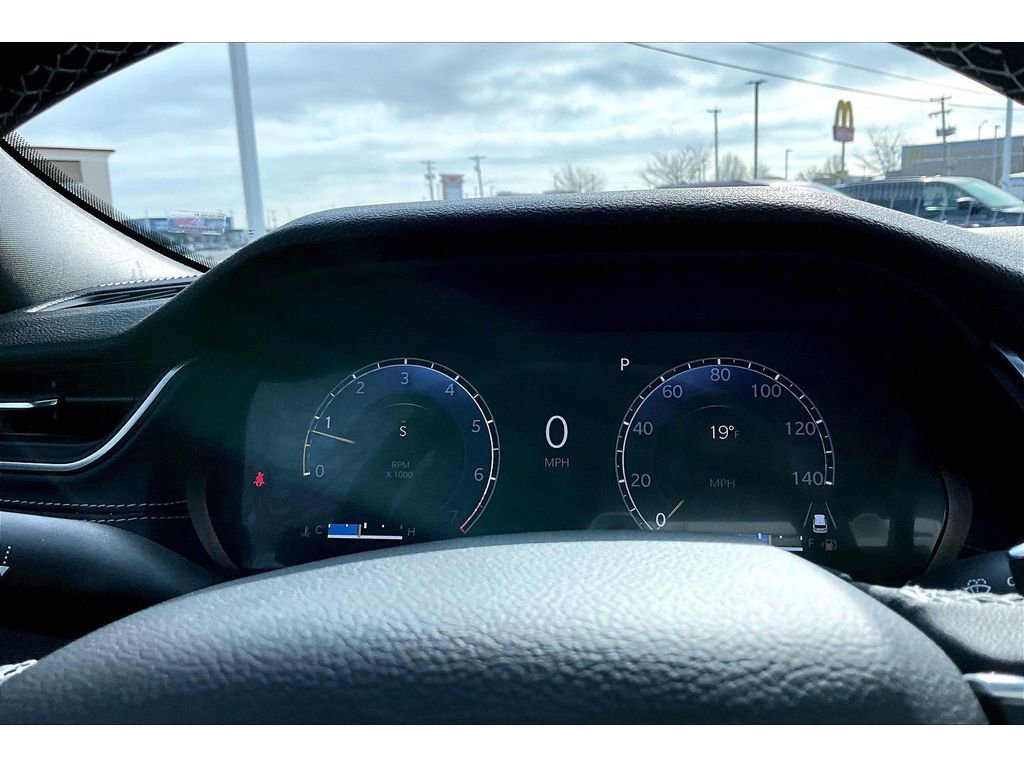 Certified 2025 Jeep Grand Cherokee Altitude image 27