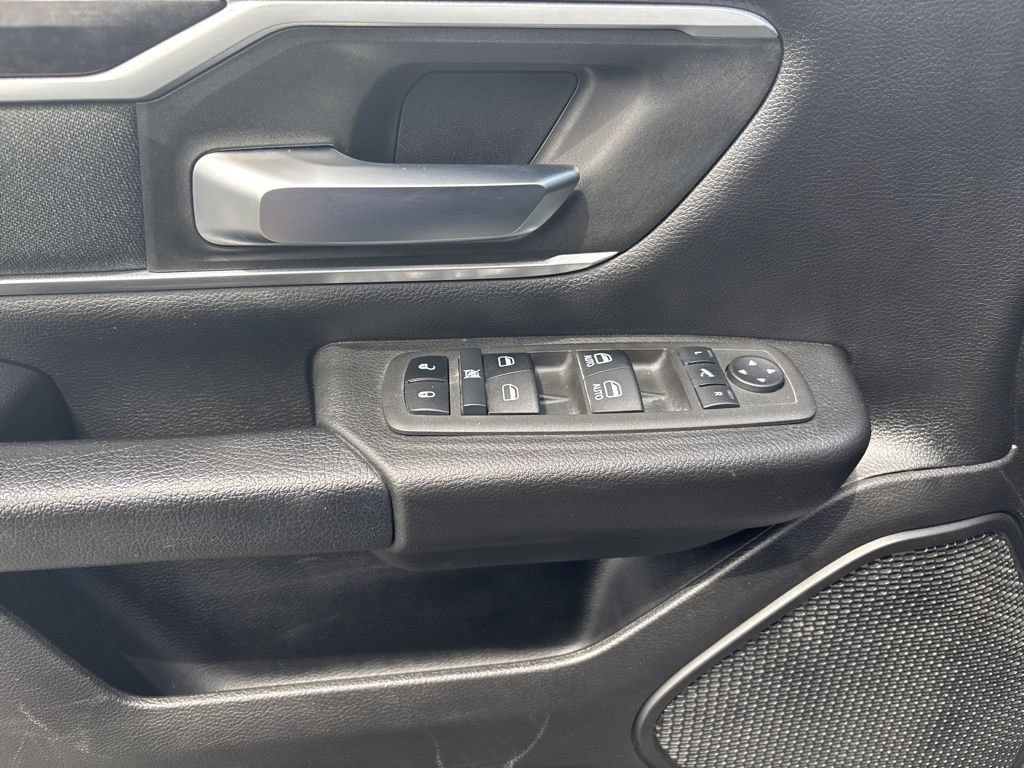 Used 2022 RAM 1500 Big Horn AWD/4WD image 9