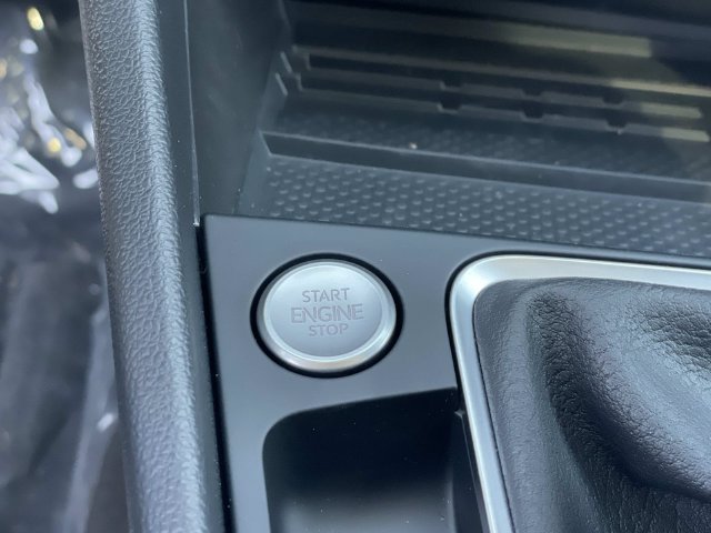 New 2026 Volkswagen Jetta SE FWD image 19