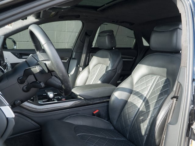 Used 2014 Audi S8 image 5