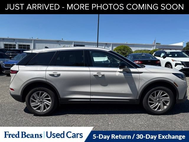 Used 2023 Lincoln Corsair AWD image 14