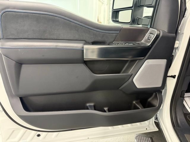 New 2026 Ford F250 Platinum w/ FX4 Off-Road Package image 13