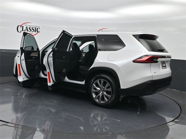 Used 2024 Toyota Grand Highlander Limited image 26