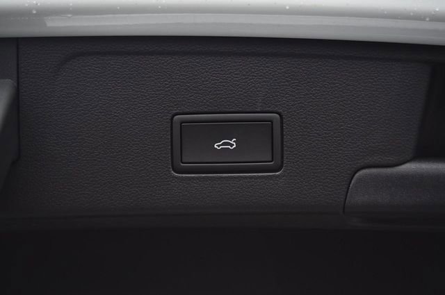 New 2026 Volkswagen Atlas Cross Sport SE image 26