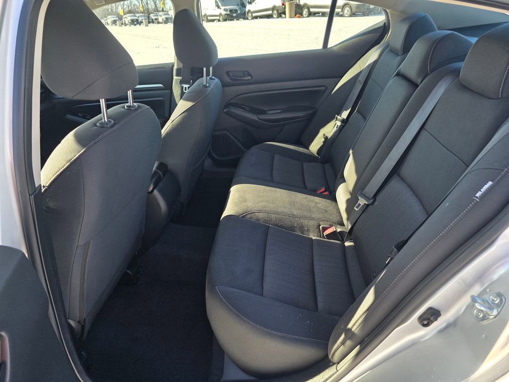 Used 2023 Nissan Altima 2.5 SV FWD image 29