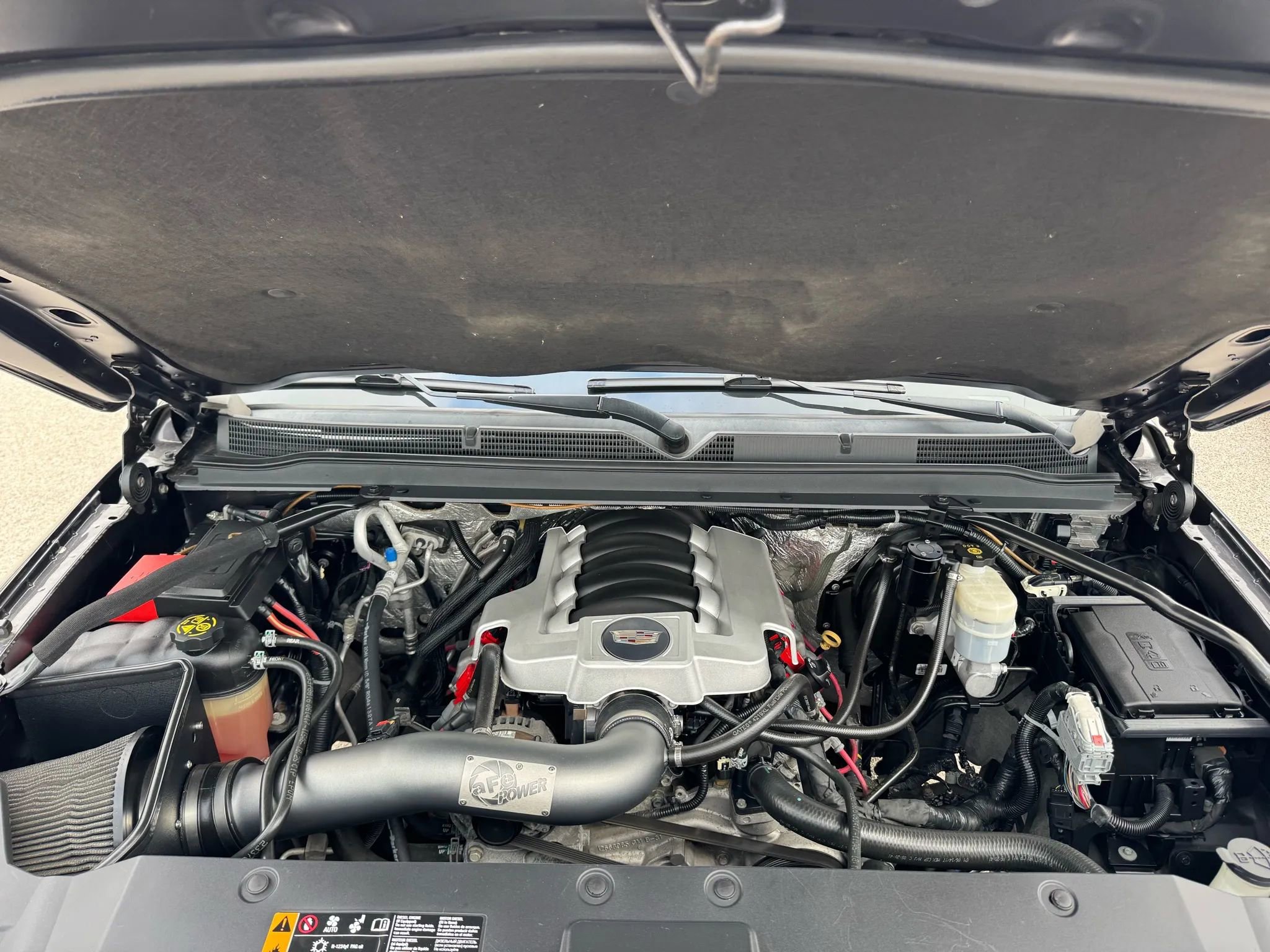 Used 2017 Cadillac Escalade Luxury image 38