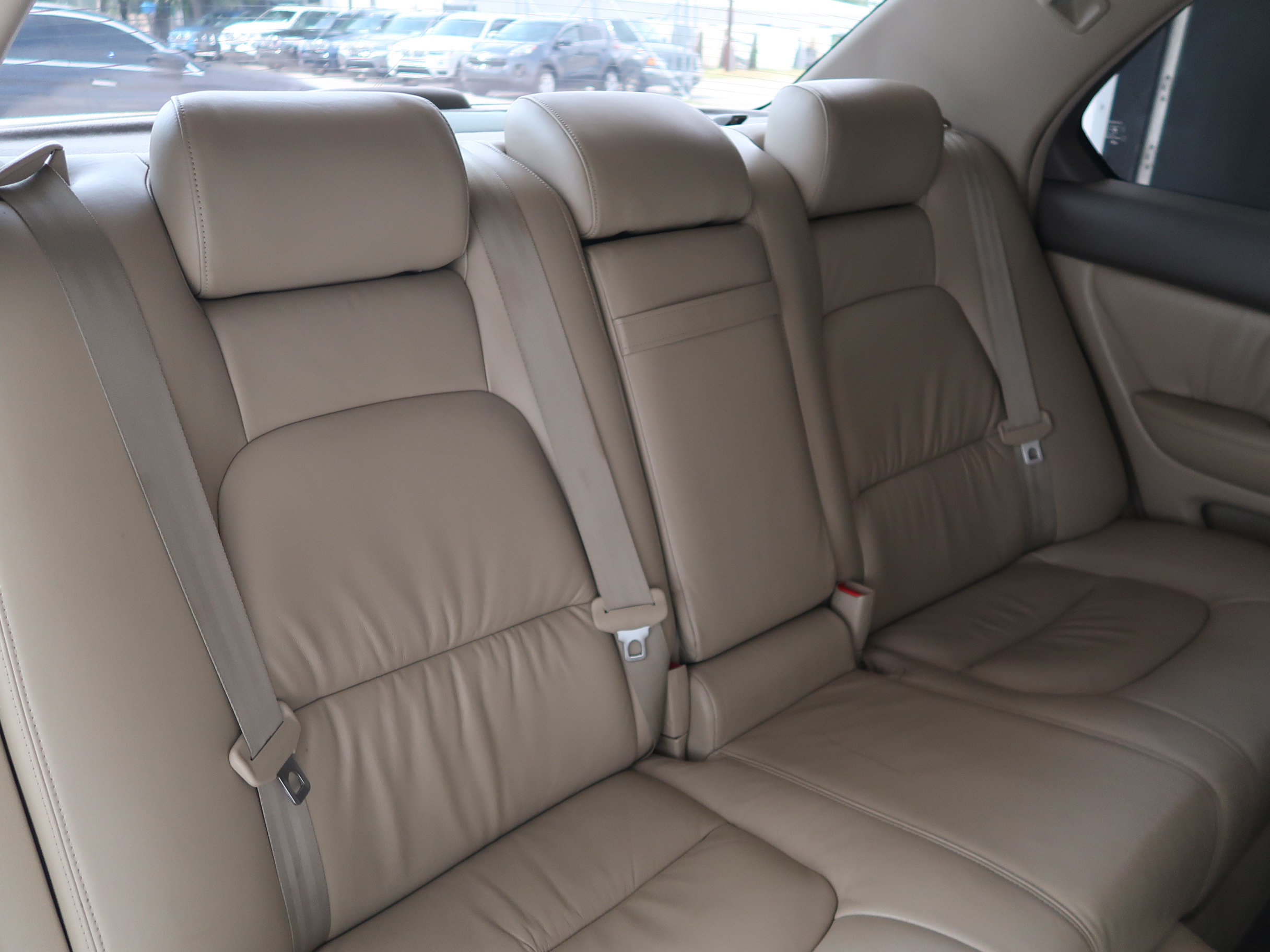 Used 2000 Lexus LS 400 RWD image 29