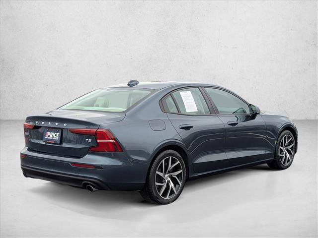 Used 2020 Volvo S60 T5 Momentum image 5