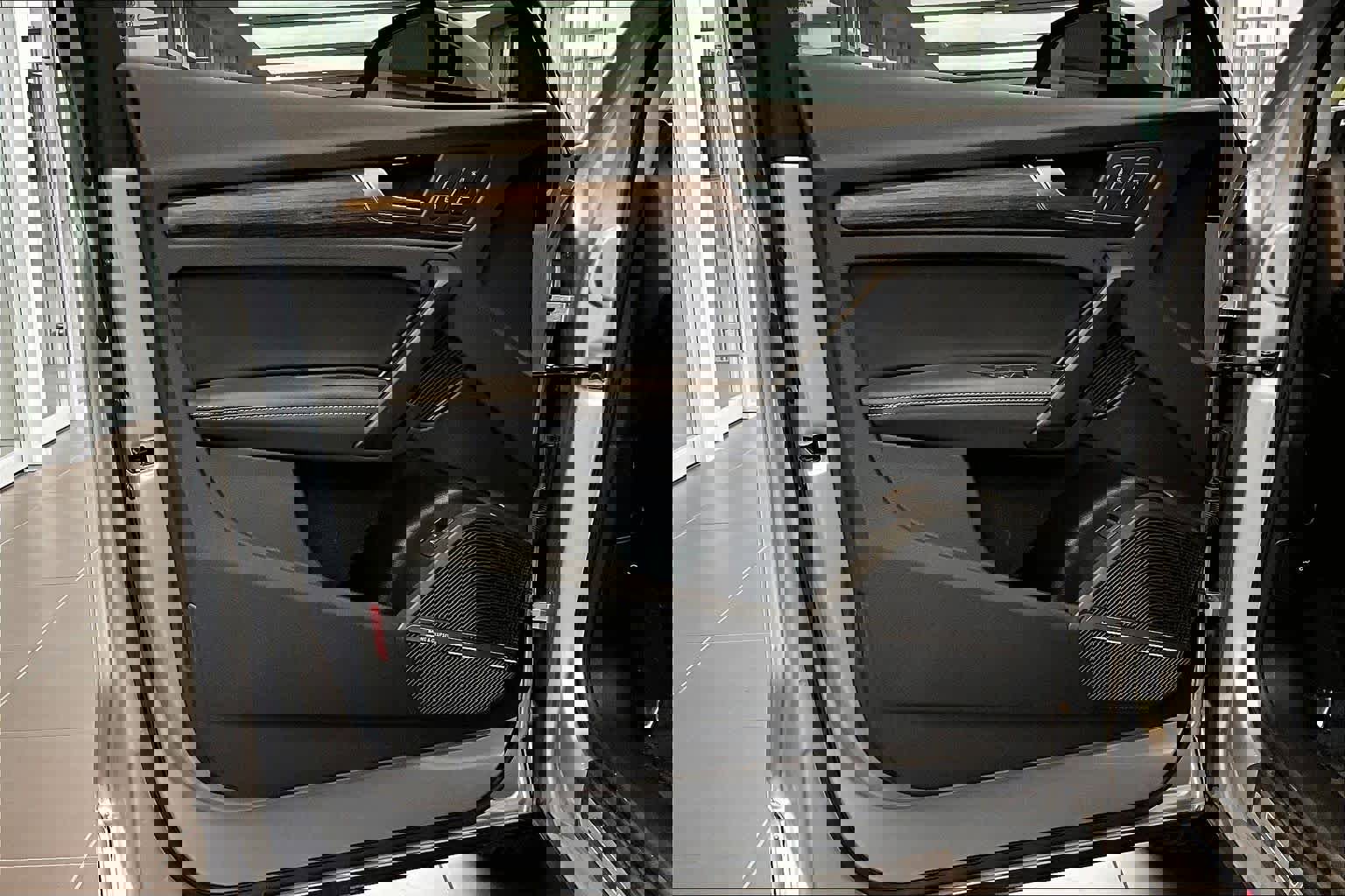 Certified 2025 Audi Q5 2.0T Premium Plus w/ Premium Plus Package image 21