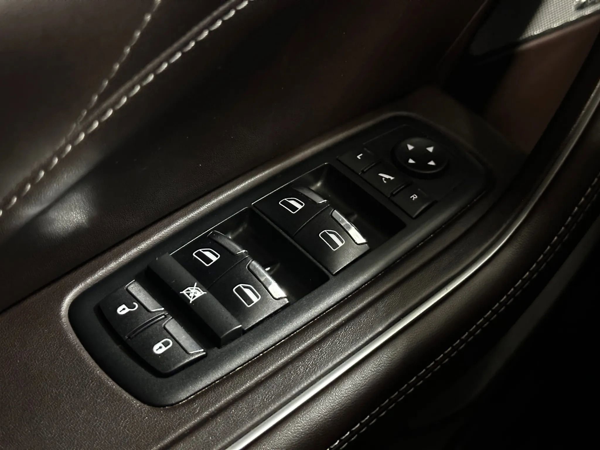 Used 2019 Maserati Levante GranLusso AWD/4WD image 34