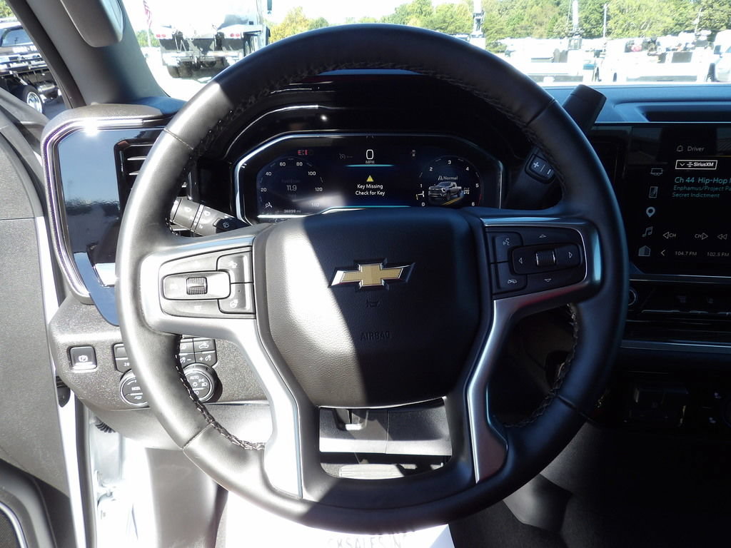 Used 2025 Chevrolet Silverado 3500 LT w/ Safety Package AWD/4WD image 20