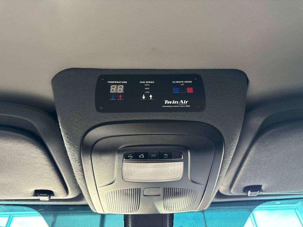 Used 2025 Mercedes-Benz Sprinter 3500 image 28