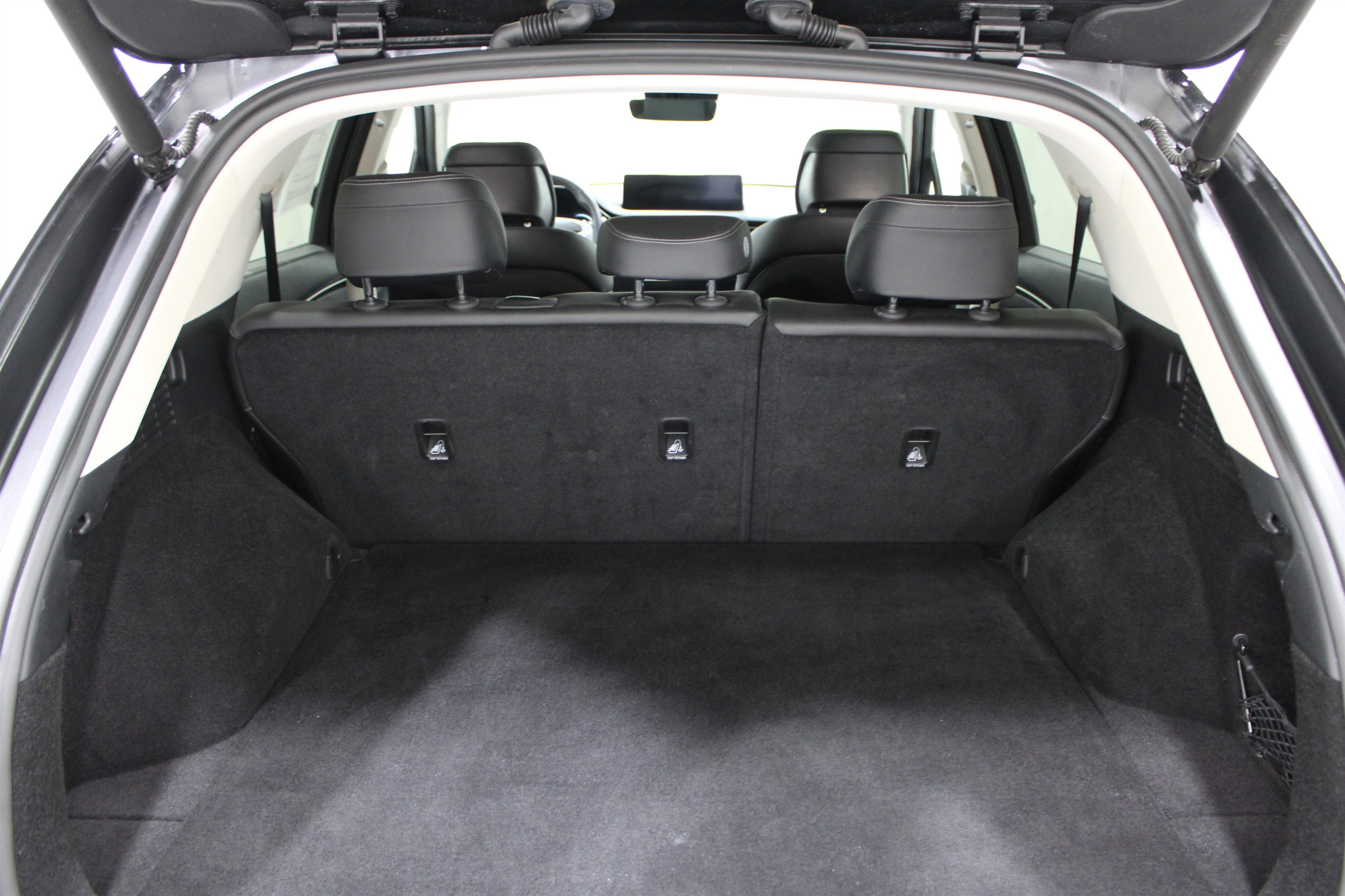 Used 2024 Genesis GV70 2.5T w/ Select Package image 27