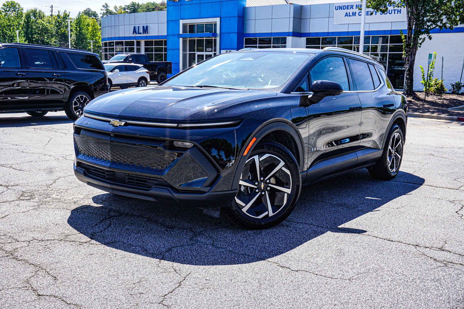 New 2026 Chevrolet Equinox EV LT FWD image 2
