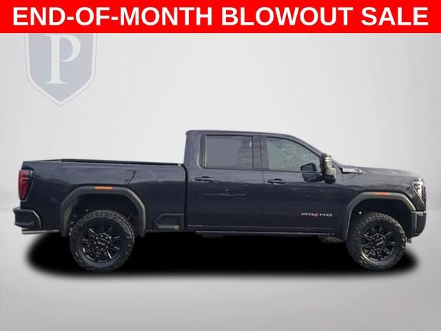 Used 2026 GMC Sierra 3500 AT4 AWD/4WD image 4