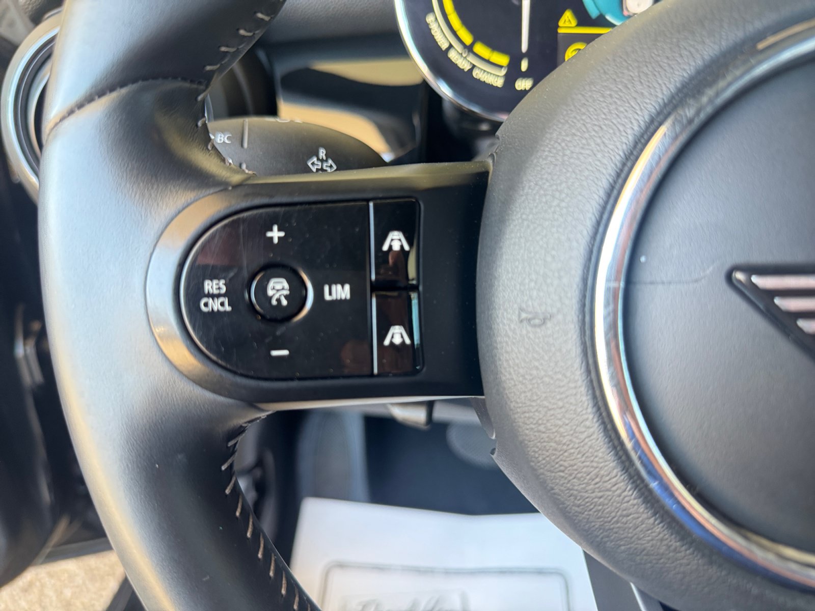 Used 2023 MINI Cooper SE FWD image 13