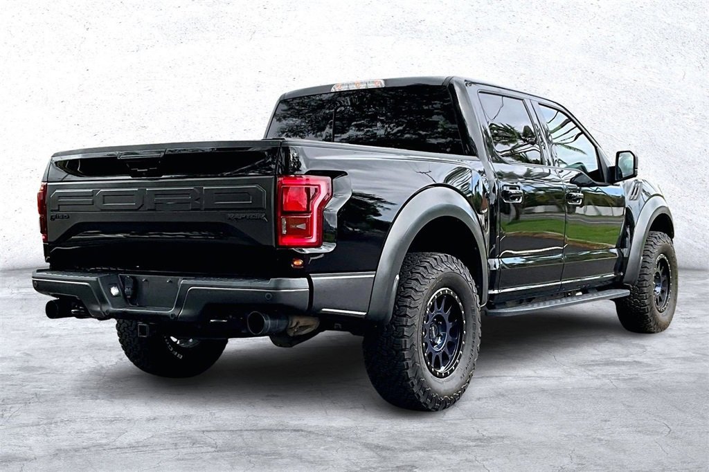 Used 2018 Ford F150 Raptor w/ Equipment Group 802A Luxury image 2