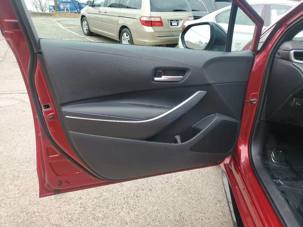 Used 2022 Toyota Corolla SE FWD image 18