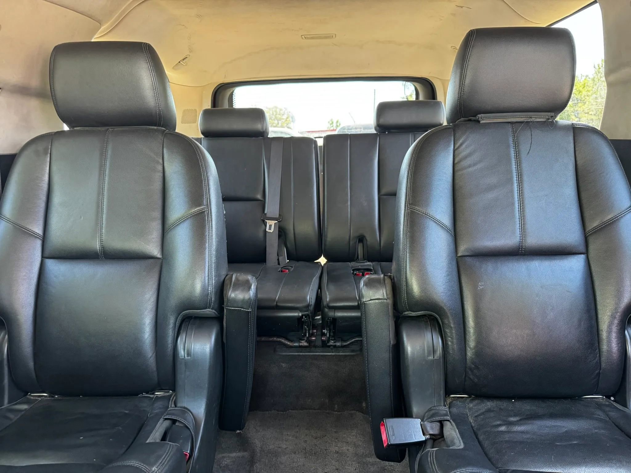 Used 2012 Chevrolet Suburban LT w/ Texas Edition RWD image 25