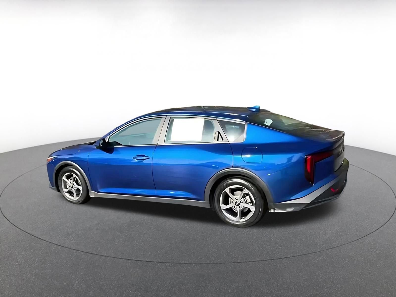 Used 2025 Kia K4 FWD image 8