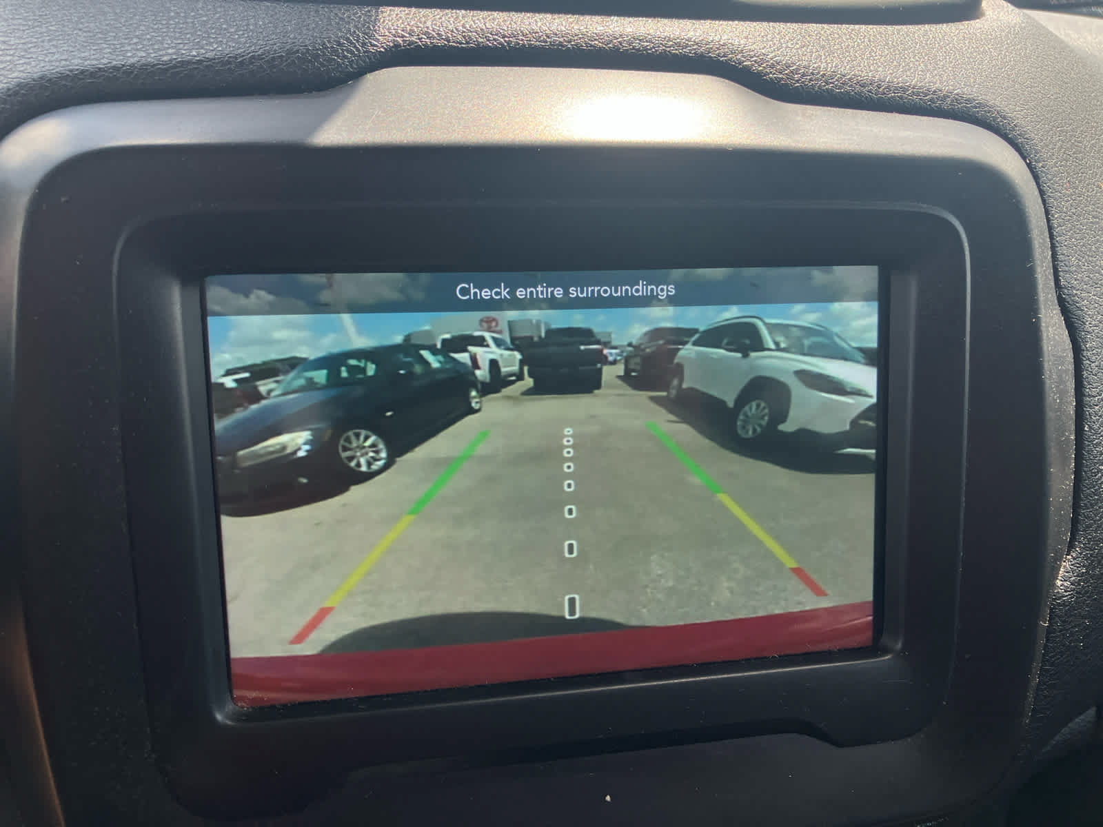 Used 2021 Jeep Renegade Latitude FWD image 19