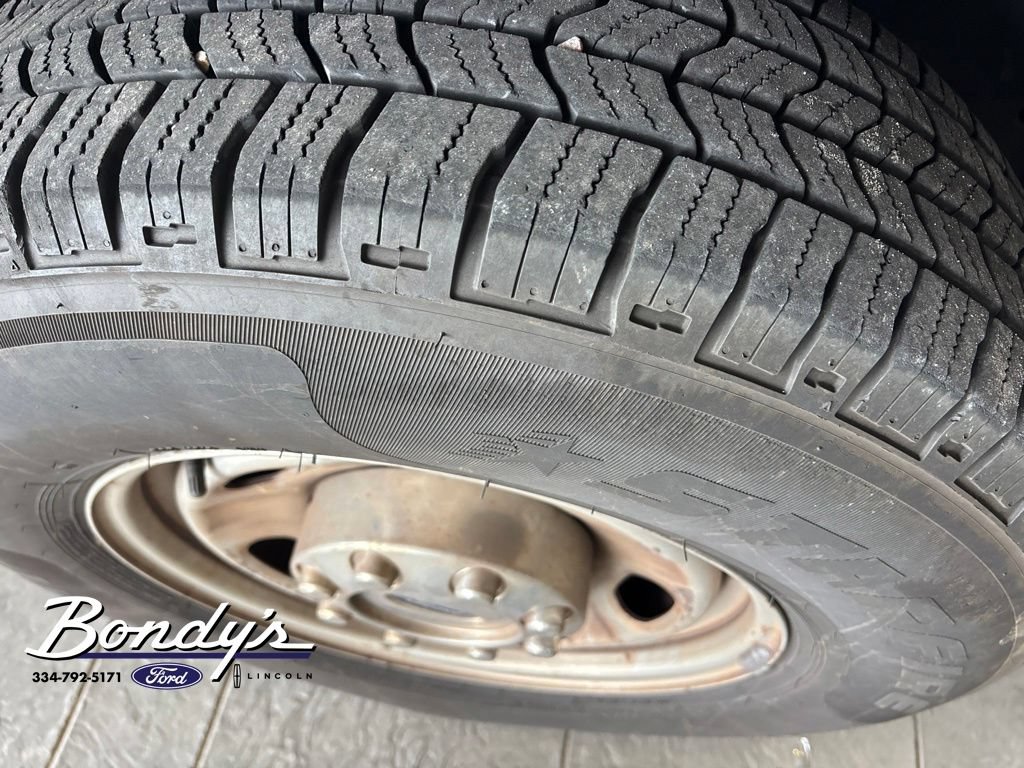 Used 2015 Ford F250 XL w/ Power Equipment Group RWD image 4