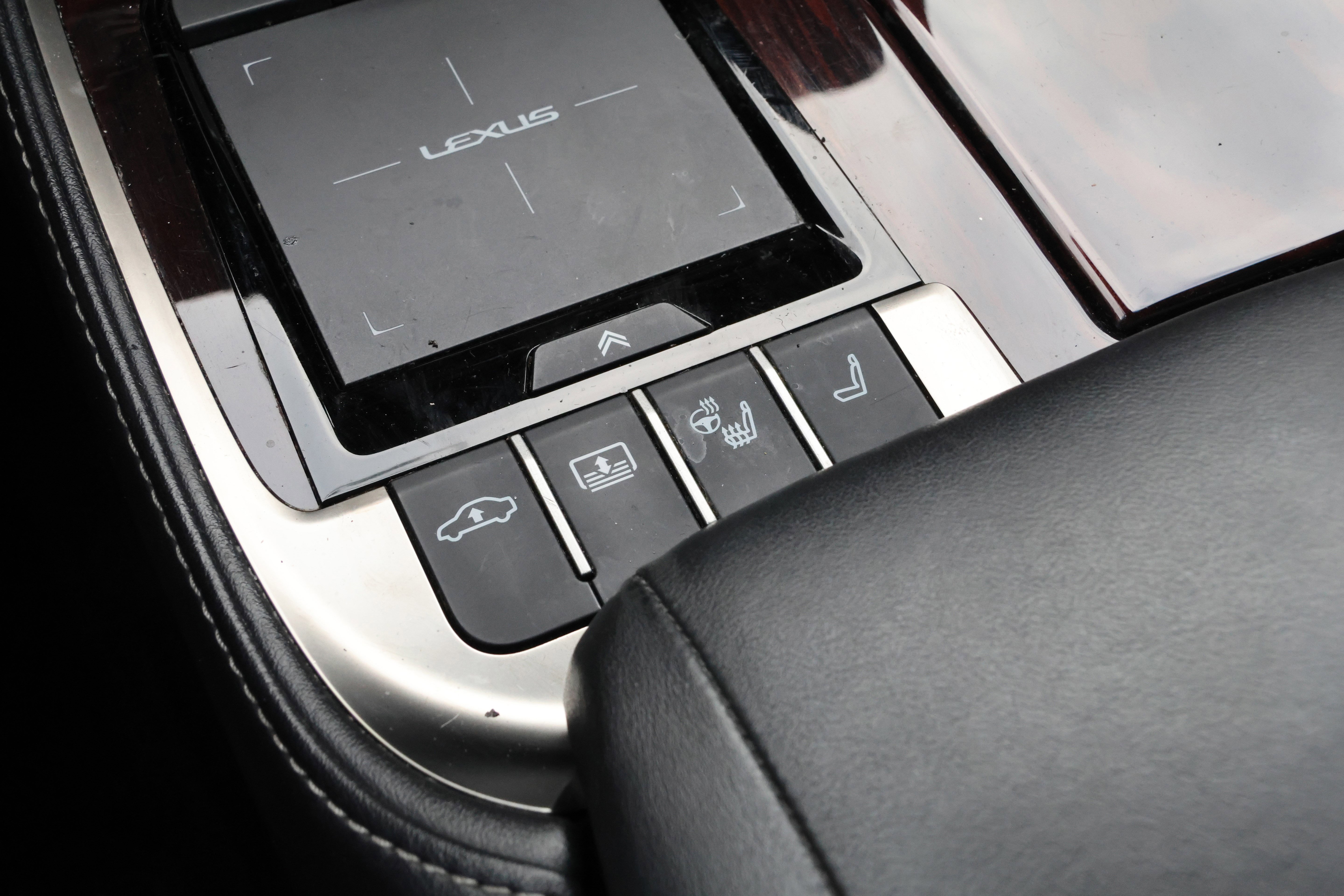 Used 2021 Lexus LS 500 w/ Interior Upgrade Package RWD image 25