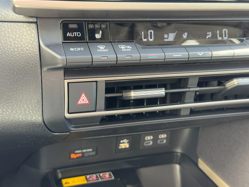 New 2026 Toyota Camry Hybrid image 15