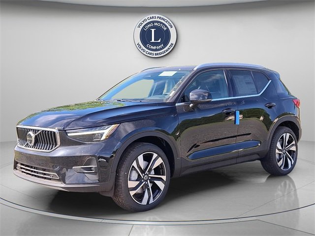 New 2025 Volvo XC40 B5 Ultra w/ Climate Package image 3