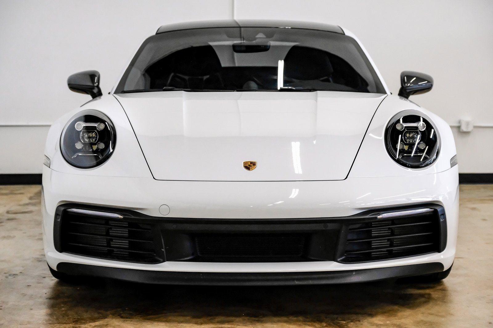 Used 2024 Porsche 911 Carrera T image 4
