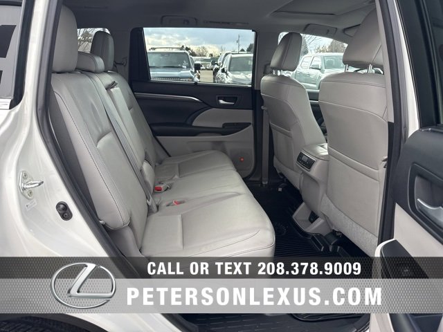 Used 2017 Toyota Highlander AWD V6 image 17