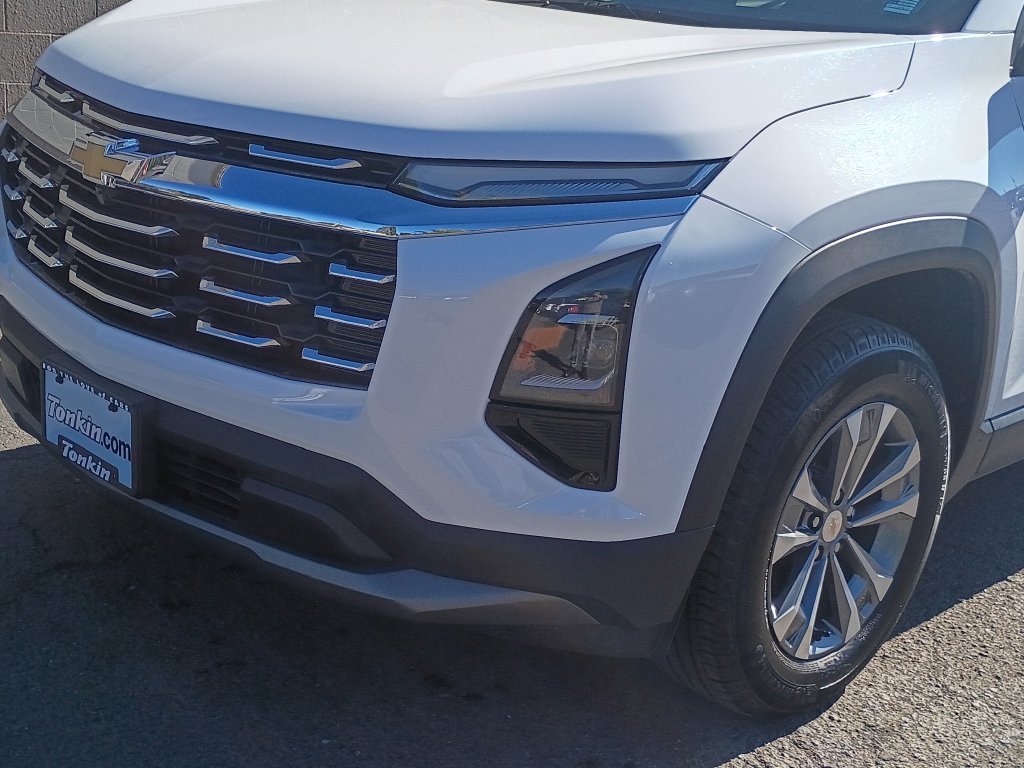 Used 2026 Chevrolet Equinox LT AWD/4WD image 11