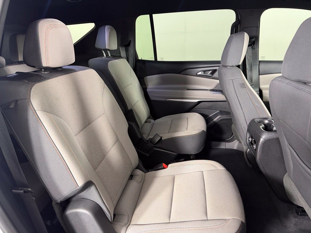 Used 2026 Chevrolet Traverse LT w/ Driver Confidence Package FWD image 19