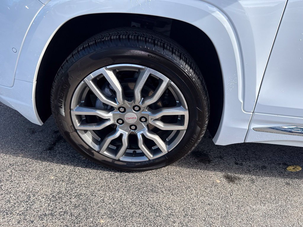 Used 2024 GMC Terrain Denali w/ Denali Premium Package AWD/4WD image 11