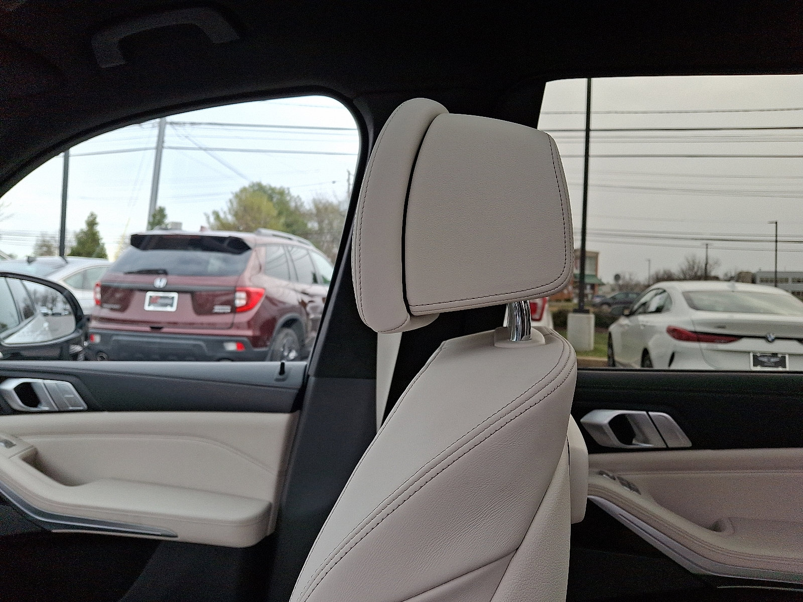 Used 2021 BMW X7 M50i w/ Dynamic Handling Package image 17