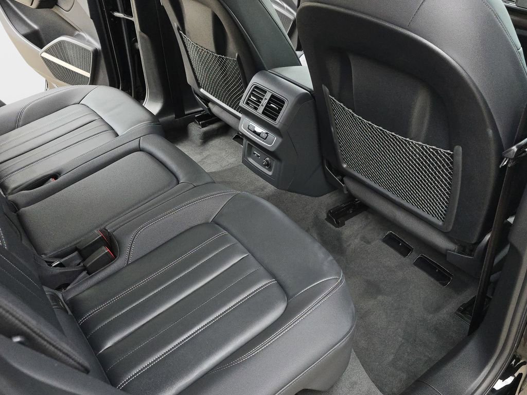 Certified 2023 Audi Q5 2.0T Premium Plus w/ Premium Plus Package AWD/4WD image 11